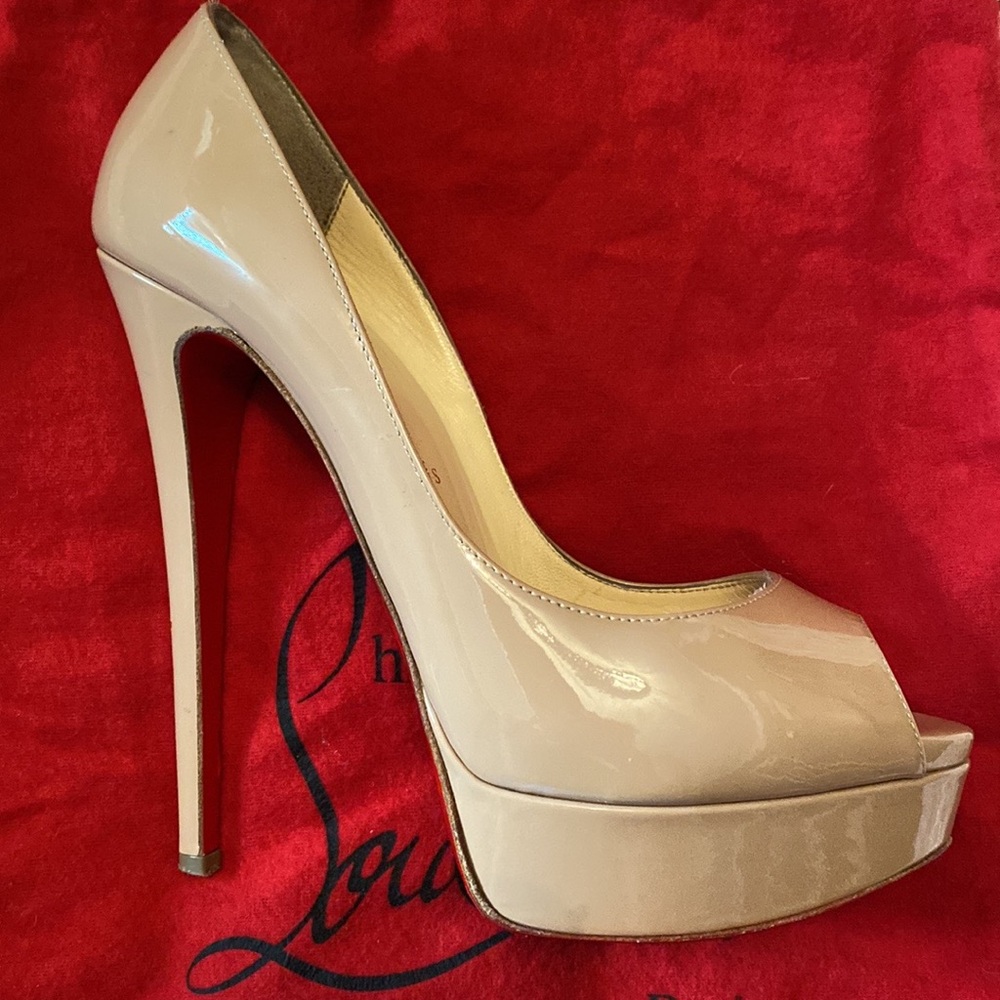 Lady peep toe Christian Louboutin size 38